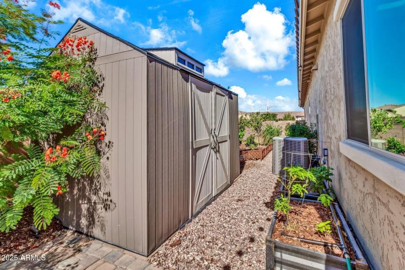 2827 E Bellerive Dr2-61