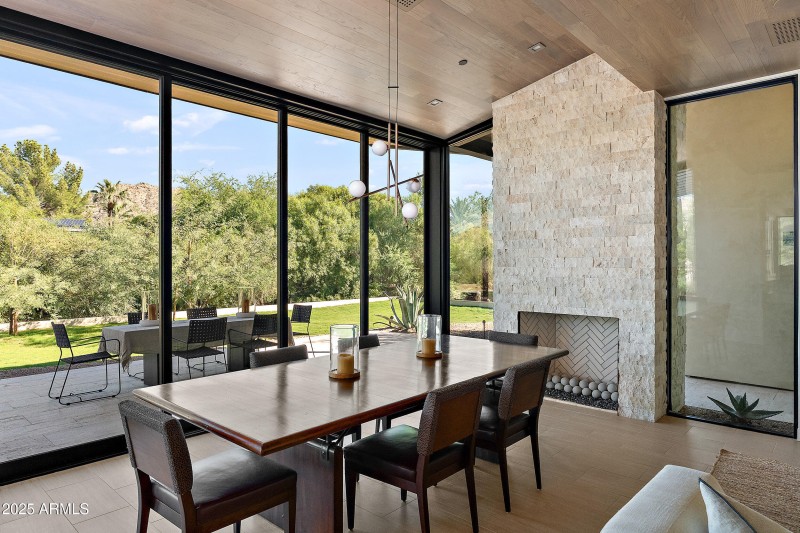 Guest house dining/fireplace