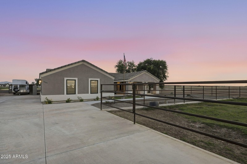 9-web-or-mls-ListerPros - Twilight-1