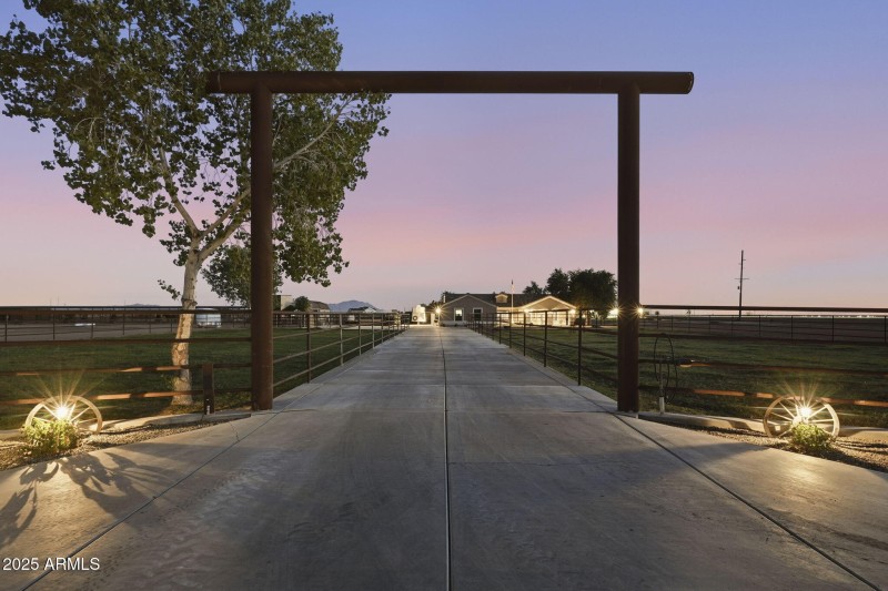 39-web-or-mls-ListerPros - Twilight-31