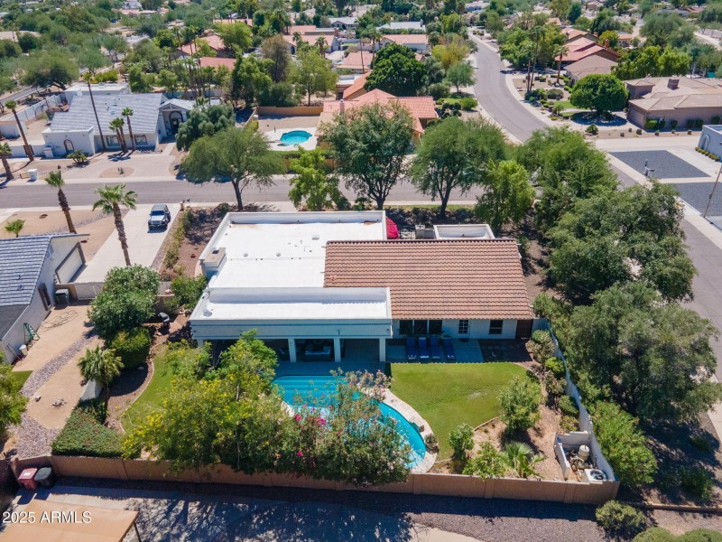 44-web-or-mls-9504 E Sunnyside Dr-44