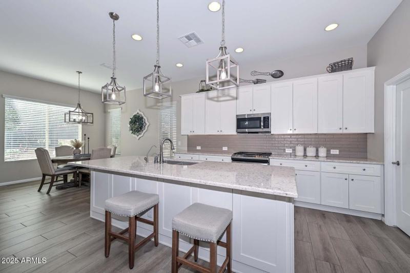 Kitchen-Breakfast Room