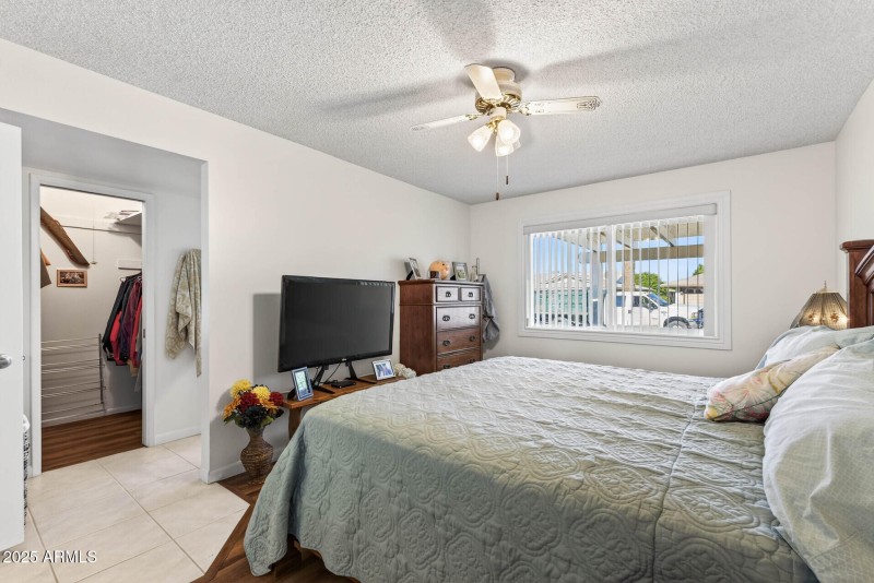 33_10448_W_Tropicana33_mls