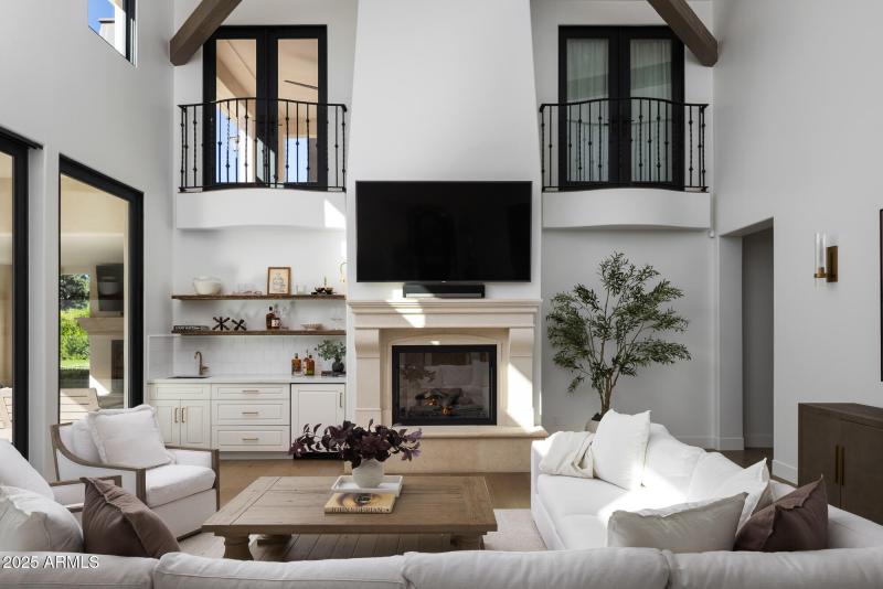 Fireplace and Entertainment Bar