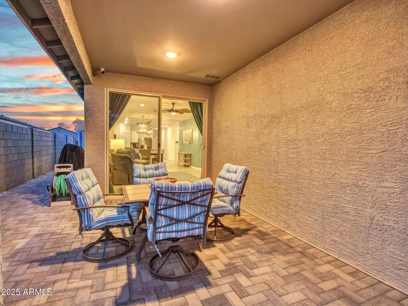 Twilight_02-Patio-(3)