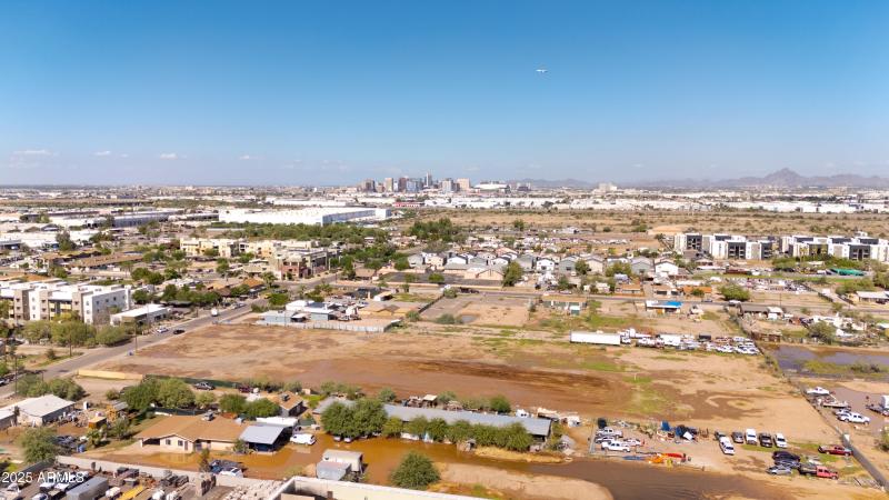 Levrose 9th St Photos(33)