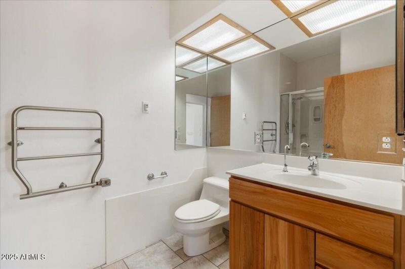 18-Bathroom