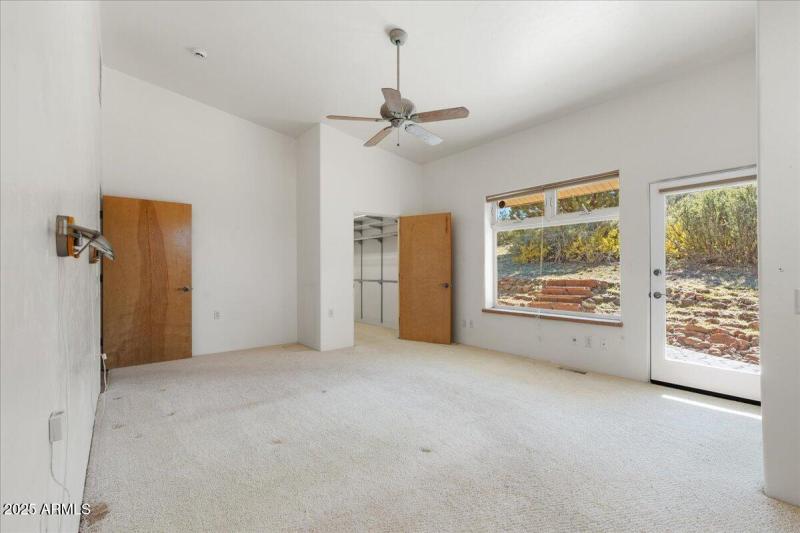 22-Primary Bedroom