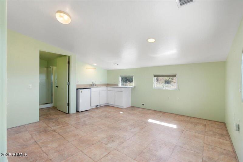 31-Kitchen & Dining