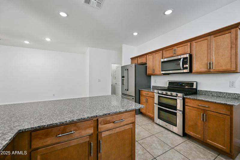 10-4831ST-ocupix-10-10-2025