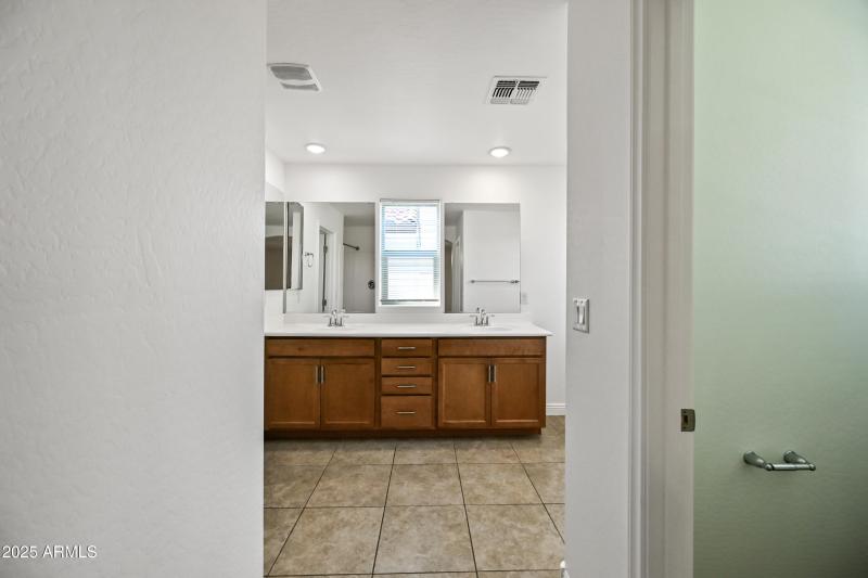 24-4831ST-ocupix-10-10-2025