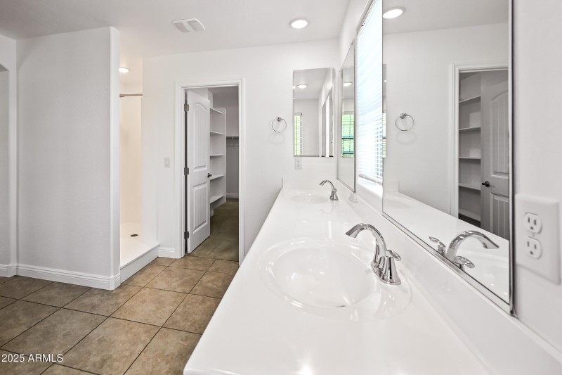 26-4831ST-ocupix-10-10-2025