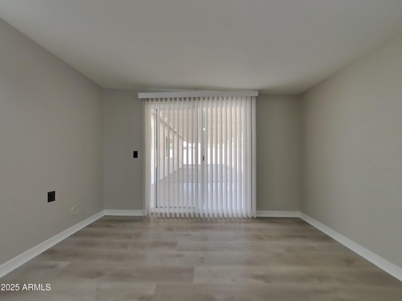 13_pc_jkH4CA2Uiq_8VAh7CsFym_layout_1