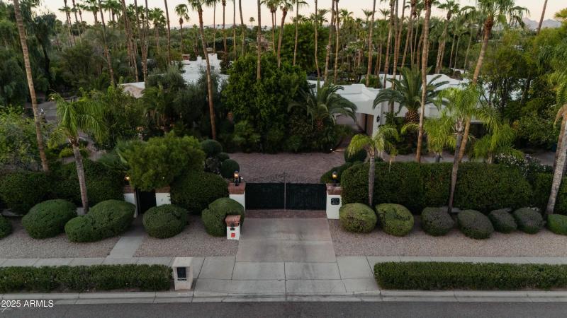 DJI_20251007180138_0294_Gate