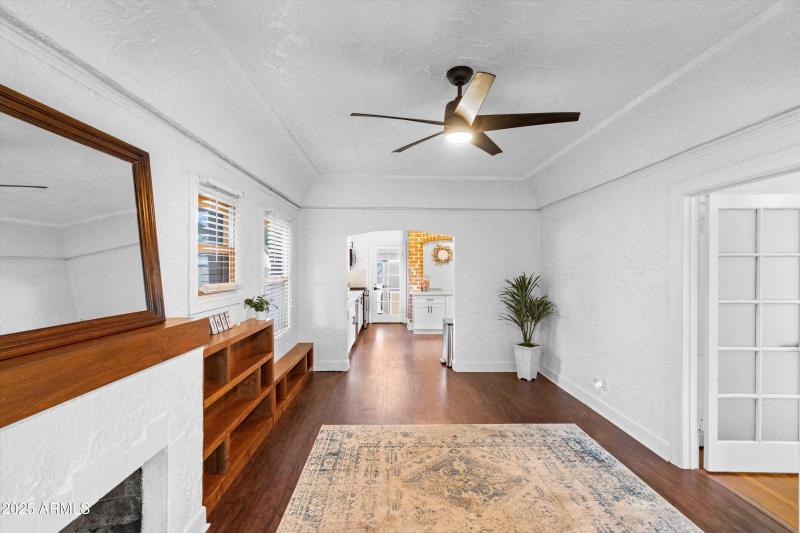 11-Living Room to Kitchen