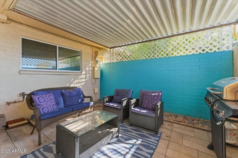 24-023-enclosed-patio