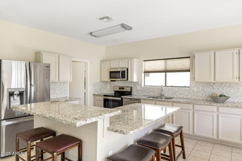 9025 S 6th St Phoenix - 295