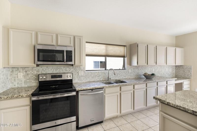 9025 S 6th St Phoenix - 300