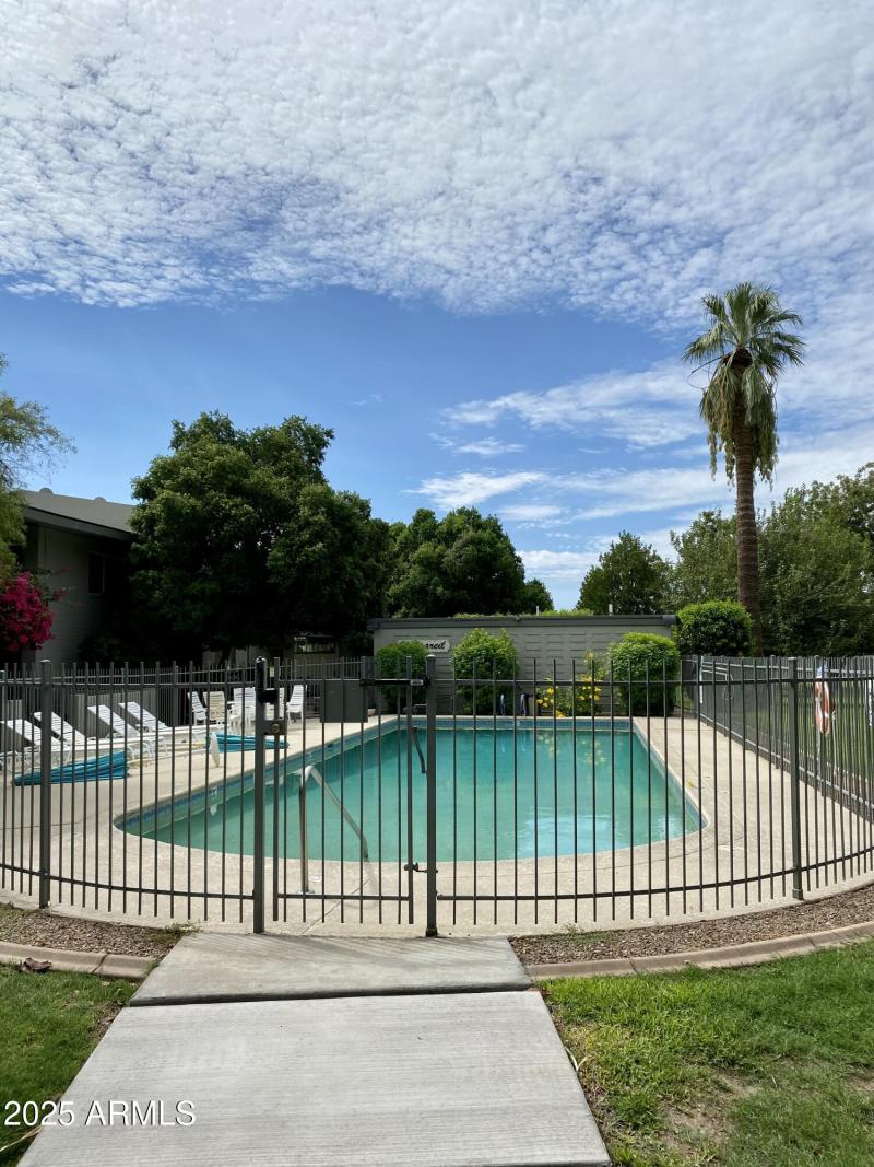 128F5C5B-7C6A-4AA1-9B76-CA6269FAAAE1