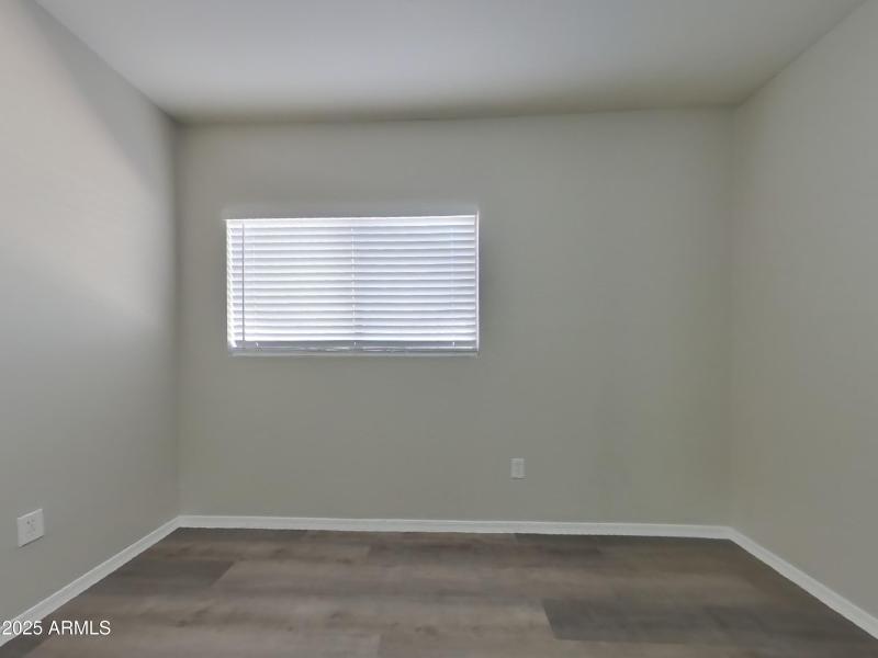 8_pc_AxhWIzDXR5_AJKRMsAy0h_layout_0