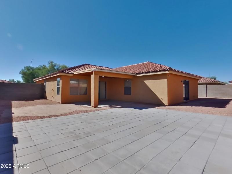 14_pc_qCNYVow6zM_ujXs3gcRw5_center_0