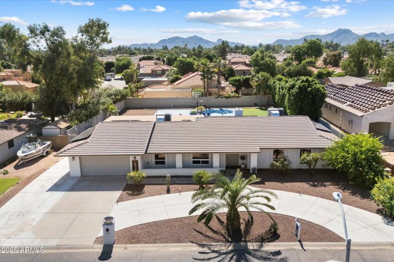 Large Lot on Popular Street