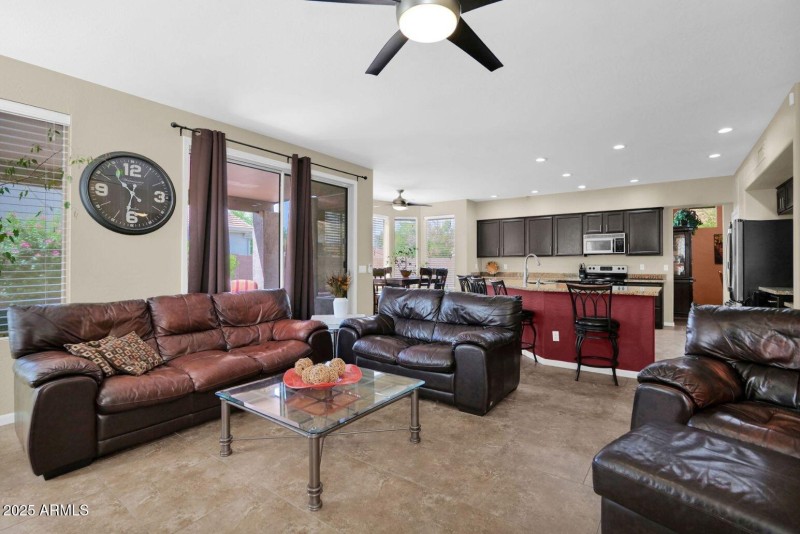 339 Horseshoe - 19Family Room Great Room