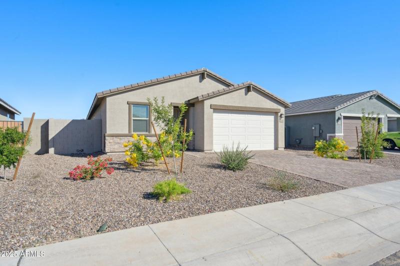 2-web-or-mls-4328-w-janie-st