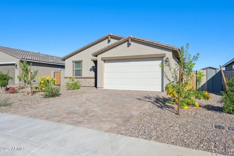 3-web-or-mls-4328-w-janie-st