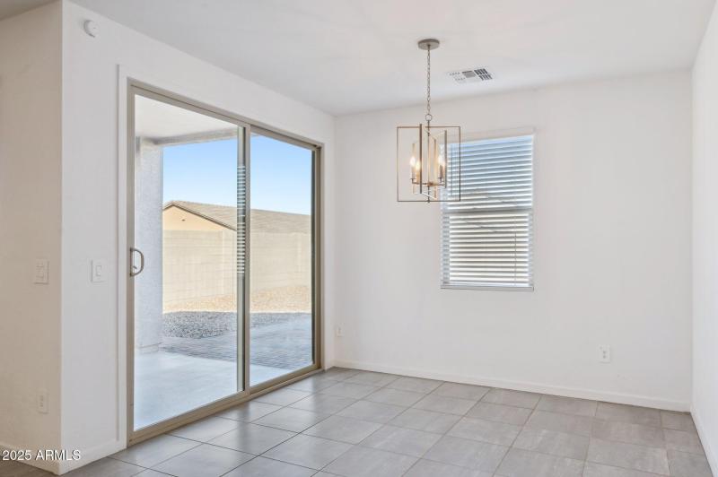 12-web-or-mls-4328-w-janie-st