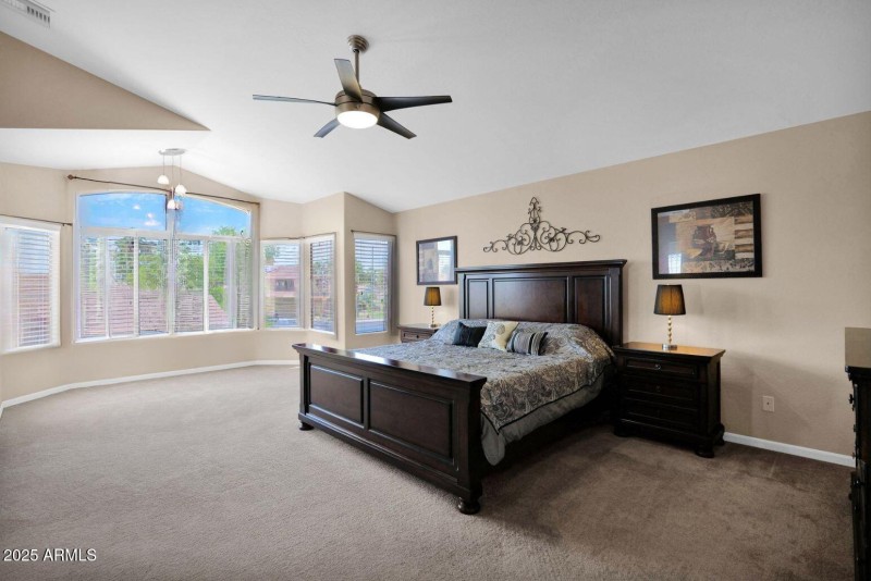 339 Horseshoe - 21Primary Bedroom1