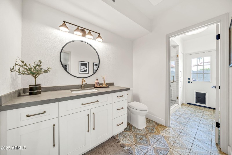 10178 E San Salvador Dr-39