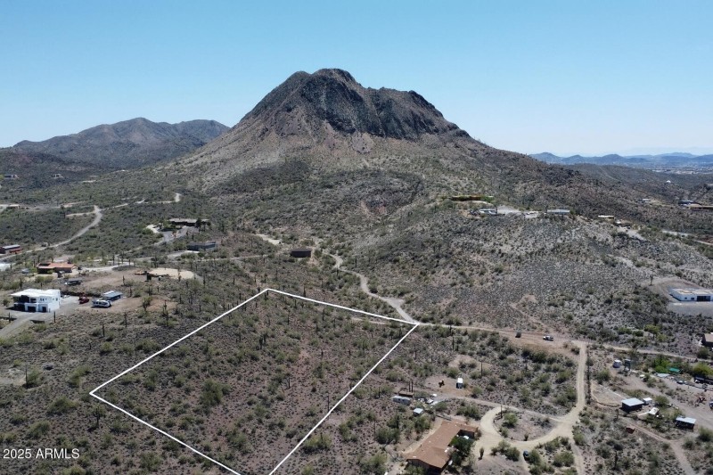 Wander-AerialWideView-Whitelined