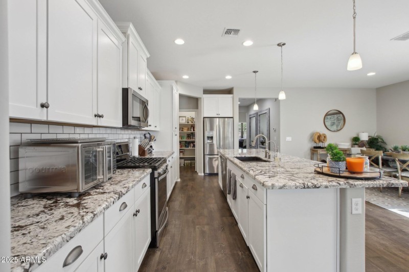 13-web-or-mls-S 24th Pl-013