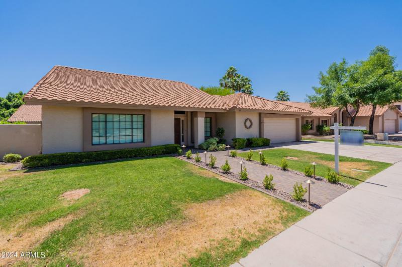 3-web-or-mls-Antiqua-3