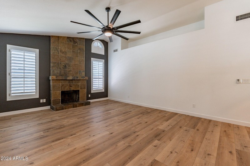 5-web-or-mls-Antiqua-5