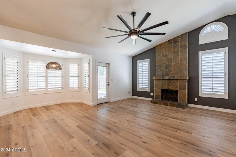 6-web-or-mls-Antiqua-6