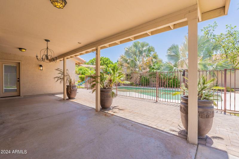 42-web-or-mls-Antiqua-42