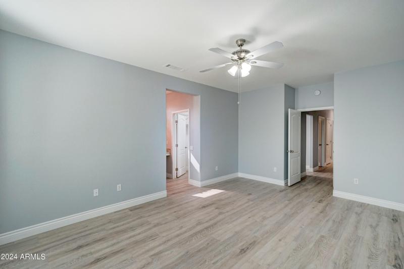 16457 W Rock Springs Ln-5