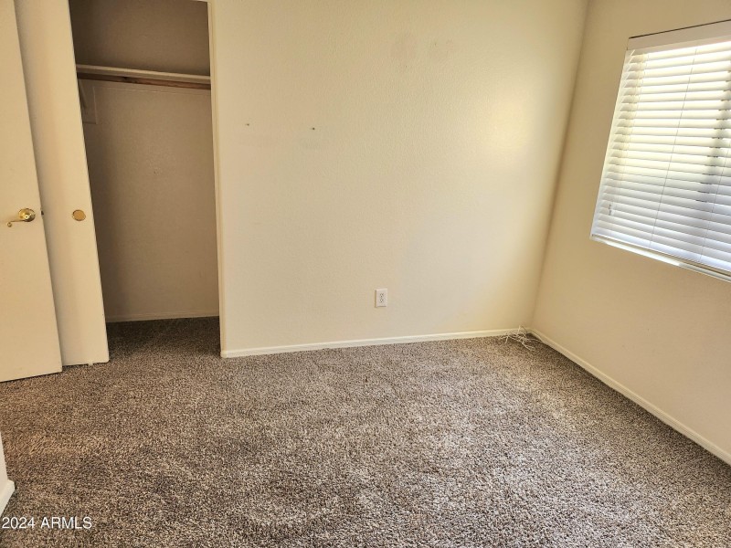 Guest Bedroom 2 Closet
