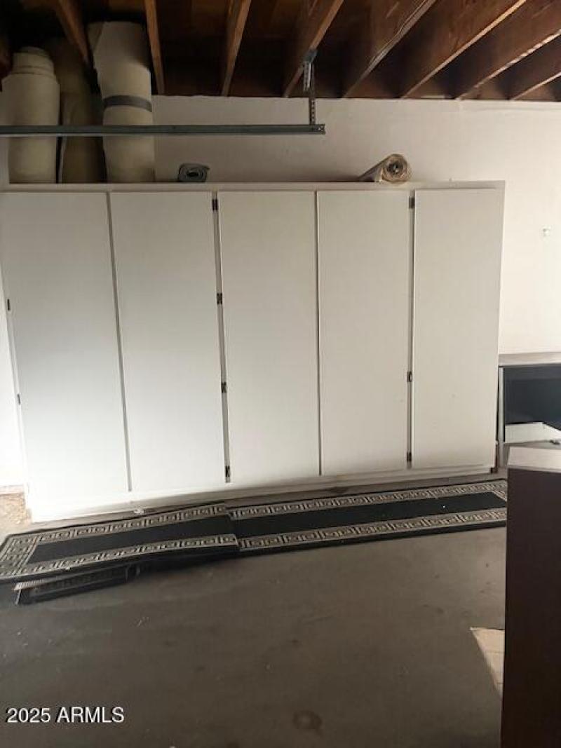 61ST ST GARAGE STORAGE