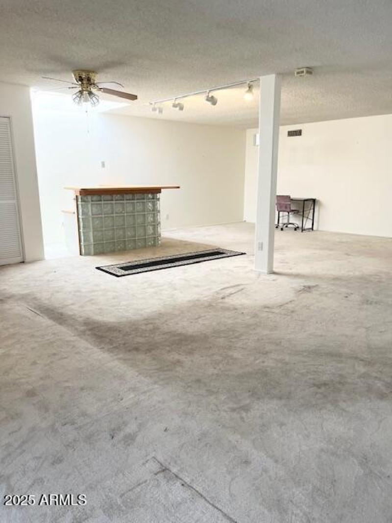 61ST ST LIVING AREA (6)