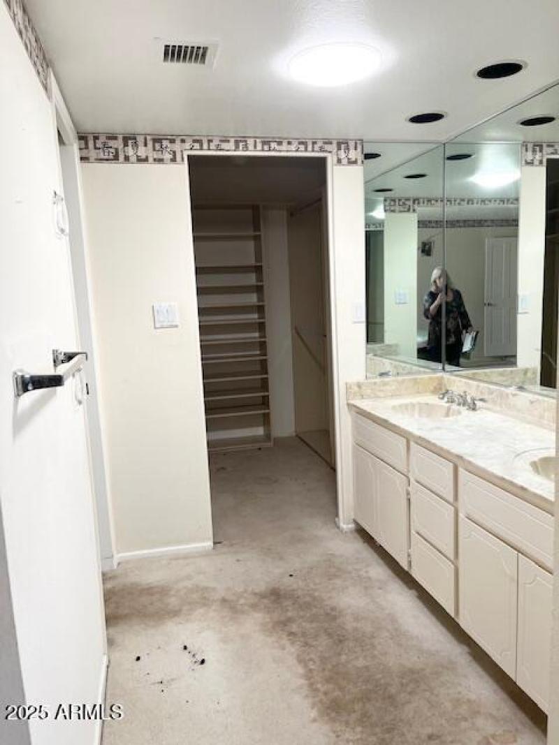 61ST ST MASTER BATH (6)