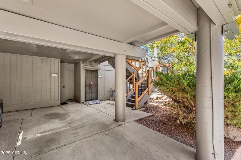 2600 Valley View Dr.114-4