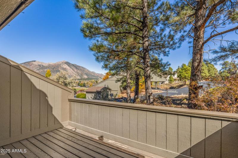 2600 Valley View Dr.114-24