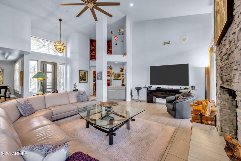 10-web-or-mls-896A1324