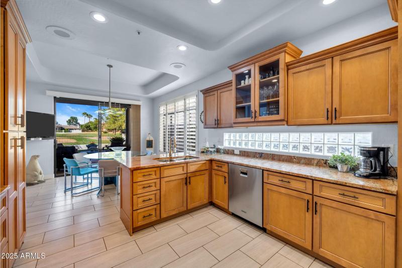 17-web-or-mls-896A0977