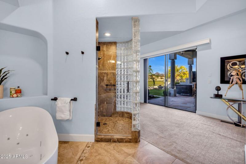 49-web-or-mls-896A1205