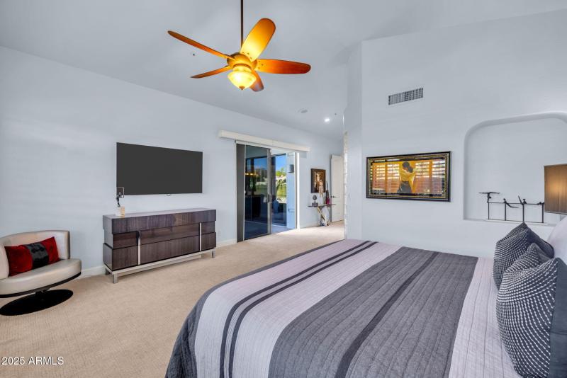 53-web-or-mls-896A1241