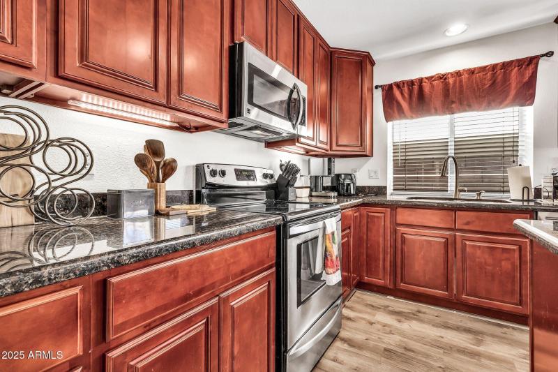 6554 E Raftriver St-16